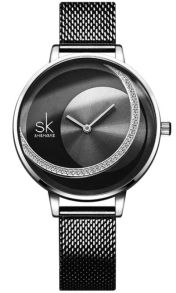 En klocka som leker med proportioner och symmetri - SK Shengke K0088-SLGRGN