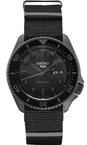 I stort sett allt är svart... nylonarmband som stålboett - Seiko 5 Sports Street Style Automatic SRPD79K1