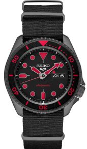 Svart herrur med lysande detaljer - Seiko 5 Sports Street Style Automatic SRPD83K1